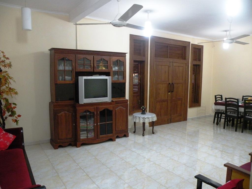 Henderson Airport Residence Negombo Ngoại thất bức ảnh