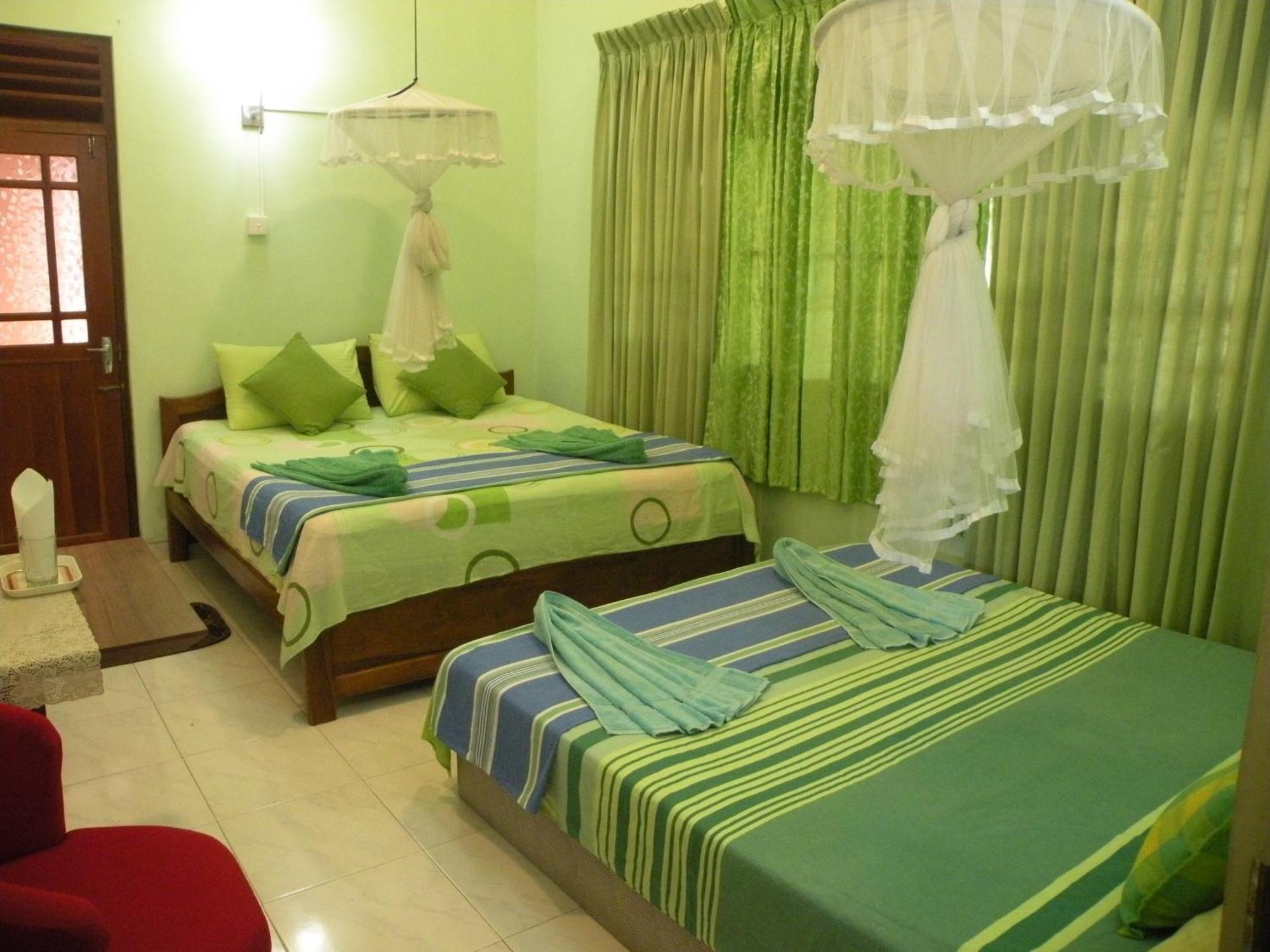 Henderson Airport Residence Negombo Ngoại thất bức ảnh