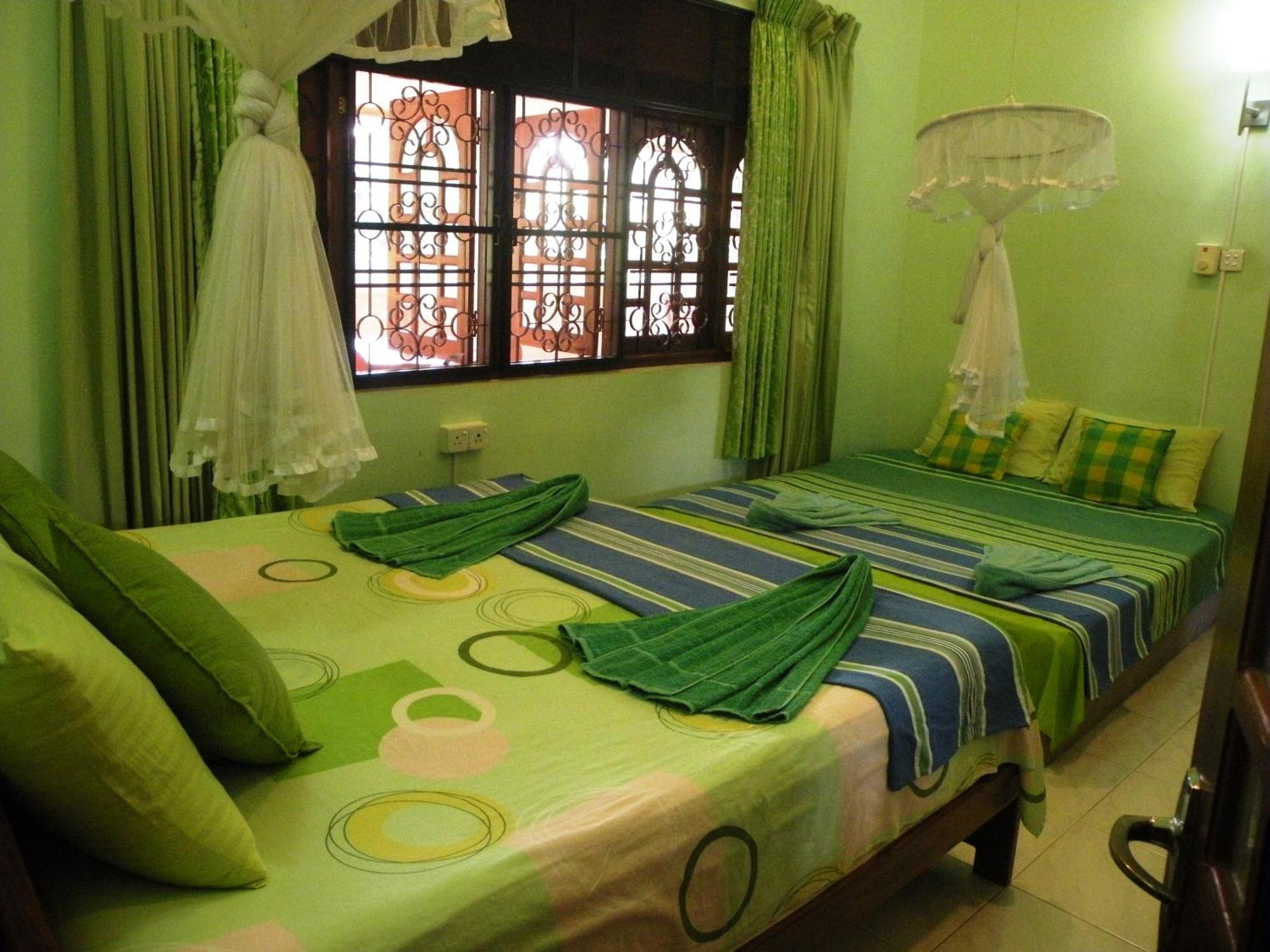 Henderson Airport Residence Negombo Ngoại thất bức ảnh