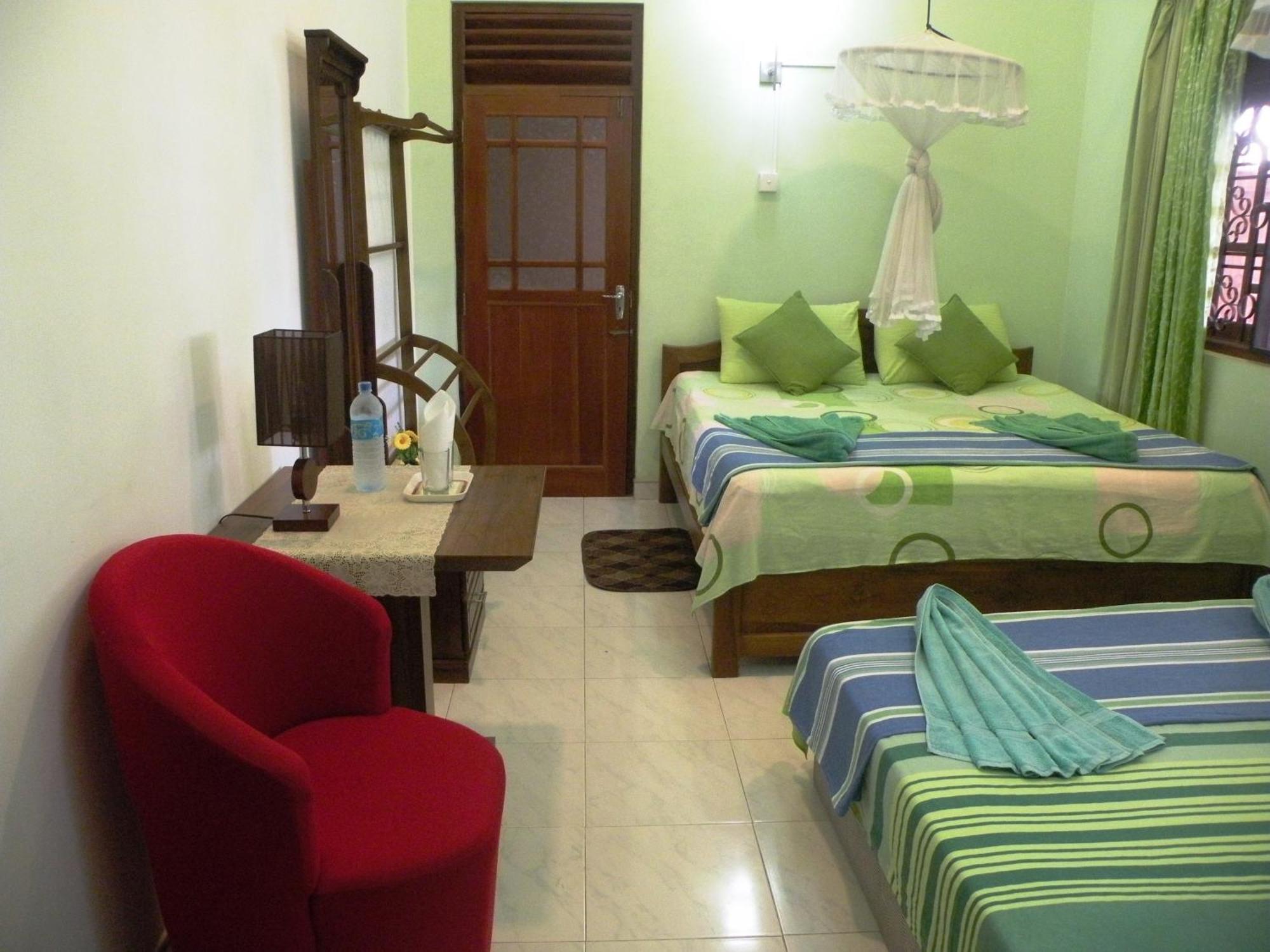 Henderson Airport Residence Negombo Ngoại thất bức ảnh