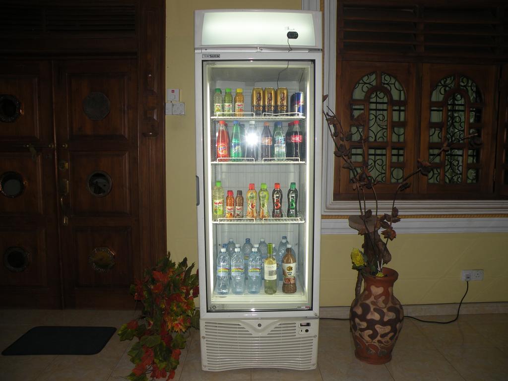 Henderson Airport Residence Negombo Ngoại thất bức ảnh