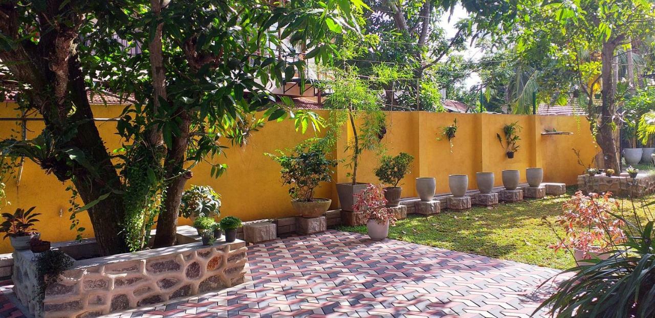 Henderson Airport Residence Negombo Ngoại thất bức ảnh